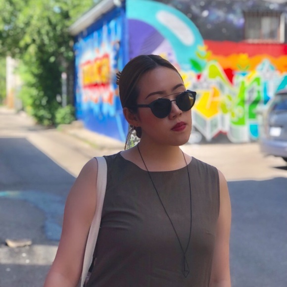 Meet your Posher, Chris - Picture 1 of 1